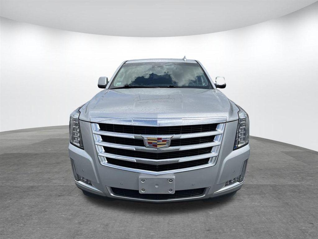 used 2020 Cadillac Escalade ESV car, priced at $25,800