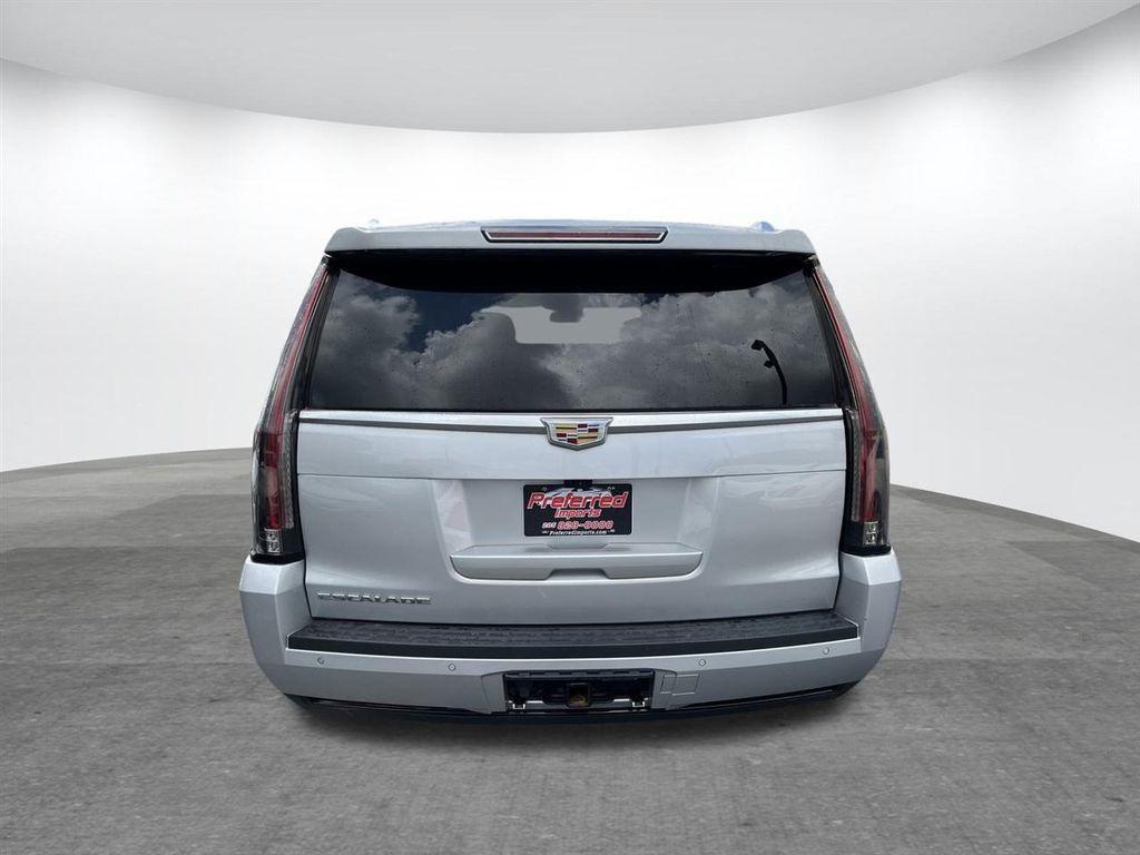 used 2020 Cadillac Escalade ESV car, priced at $25,800