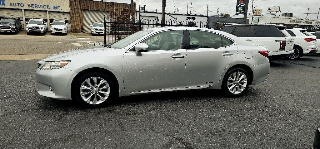 used 2014 Lexus ES 300h car, priced at $14,480