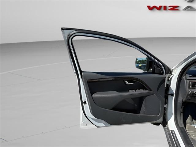 used 2016 Volvo XC70 car, priced at $15,373