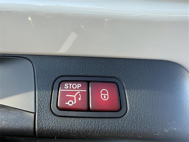 used 2020 Mercedes-Benz GLB 250 car, priced at $19,974