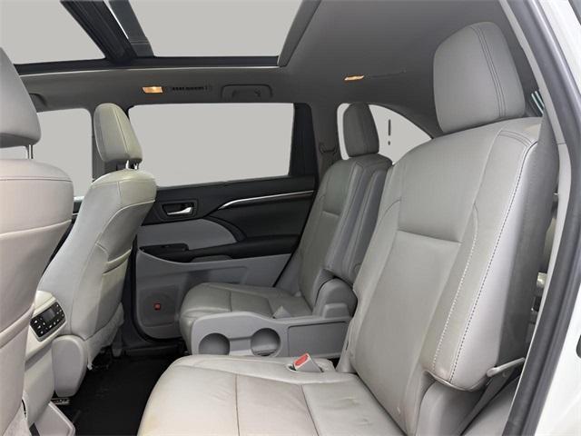 used 2016 Toyota Highlander car, priced at $20,884