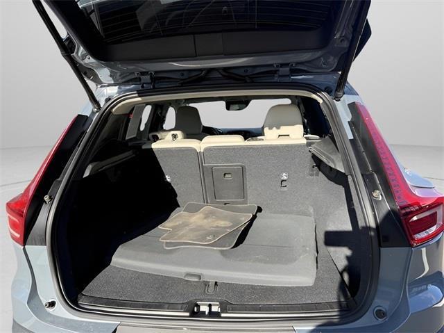used 2022 Volvo XC40 car, priced at $19,385