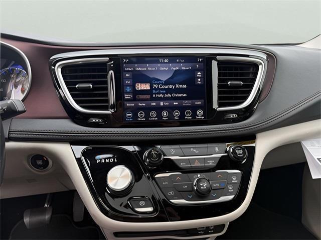 used 2020 Chrysler Pacifica car, priced at $20,994