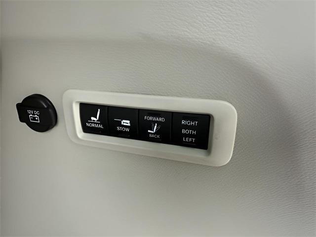 used 2020 Chrysler Pacifica car, priced at $20,994