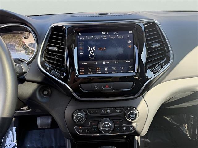 used 2019 Jeep Cherokee car, priced at $12,998