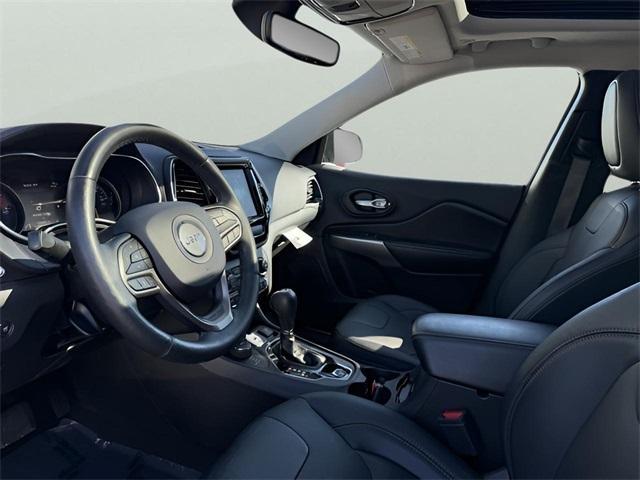used 2019 Jeep Cherokee car, priced at $12,998