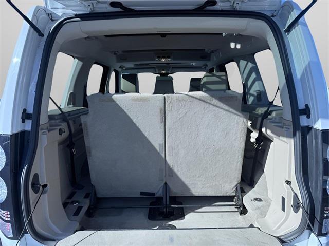 used 2016 Land Rover LR4 car, priced at $15,938