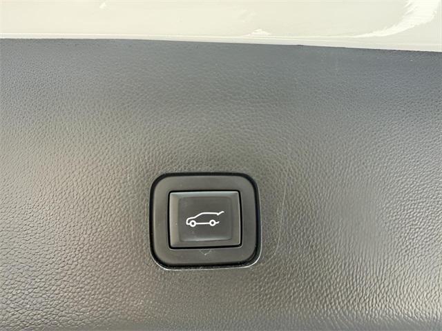 used 2018 Chevrolet Traverse car, priced at $18,220