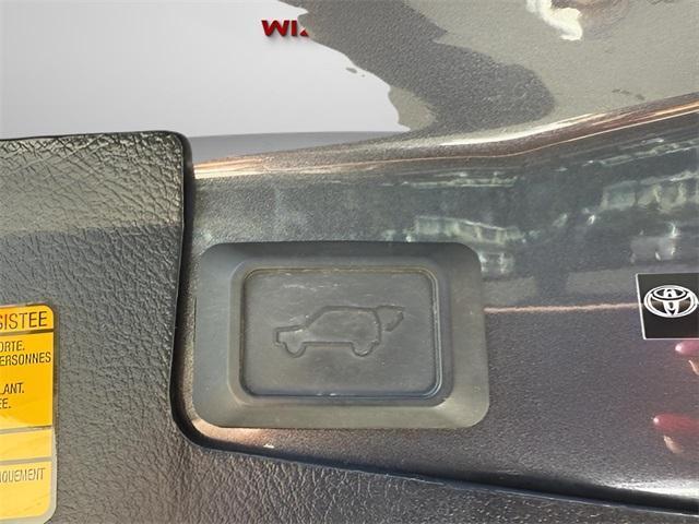 used 2012 Toyota Highlander car, priced at $15,734