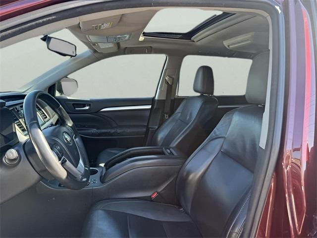 used 2014 Toyota Highlander car, priced at $15,876