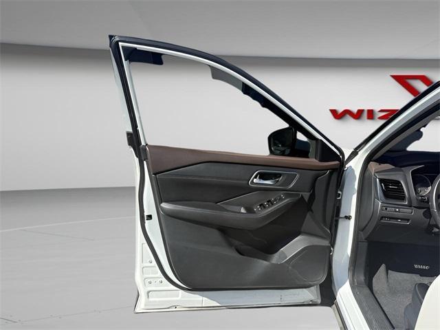 used 2021 Nissan Rogue car, priced at $17,231