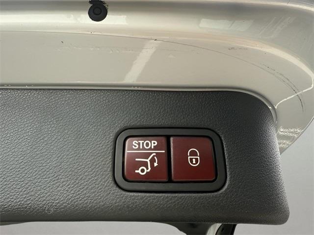 used 2015 Mercedes-Benz M-Class car, priced at $11,992