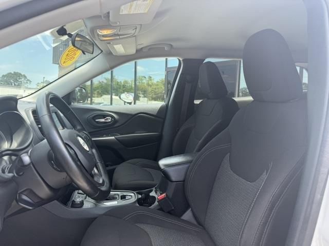used 2020 Jeep Cherokee car, priced at $18,878
