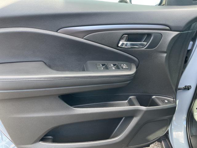 used 2022 Honda Pilot car, priced at $30,632