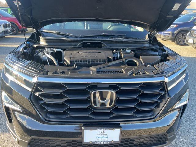 used 2023 Honda Pilot car, priced at $36,546