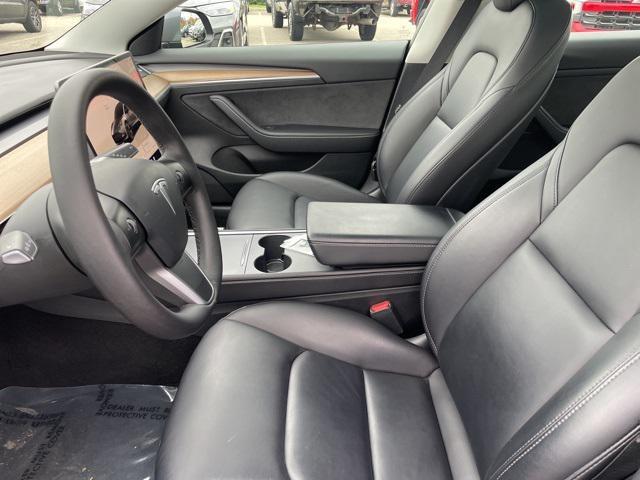 used 2022 Tesla Model 3 car, priced at $27,998