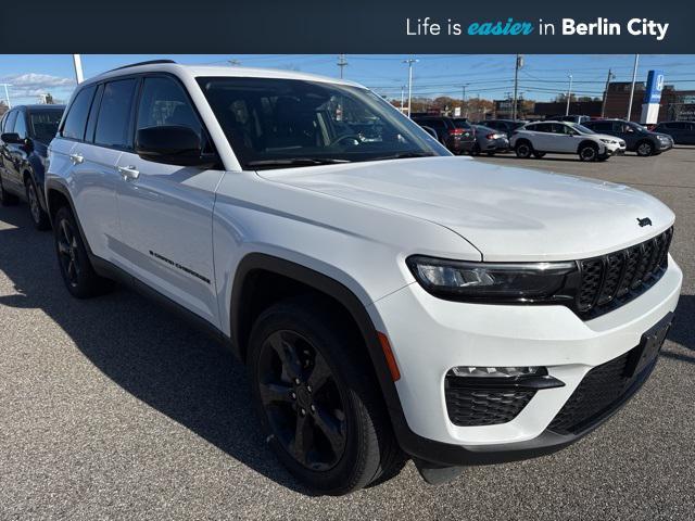 used 2023 Jeep Grand Cherokee car, priced at $35,498