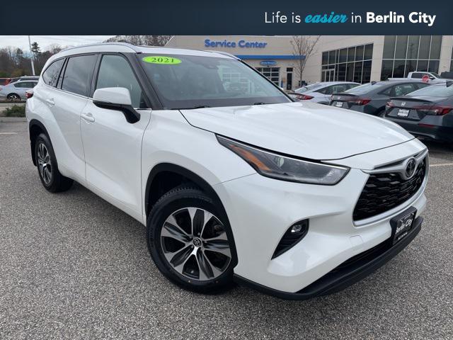 used 2021 Toyota Highlander car, priced at $29,998