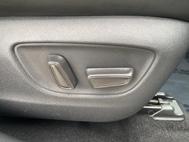 used 2021 Toyota Highlander car, priced at $29,998