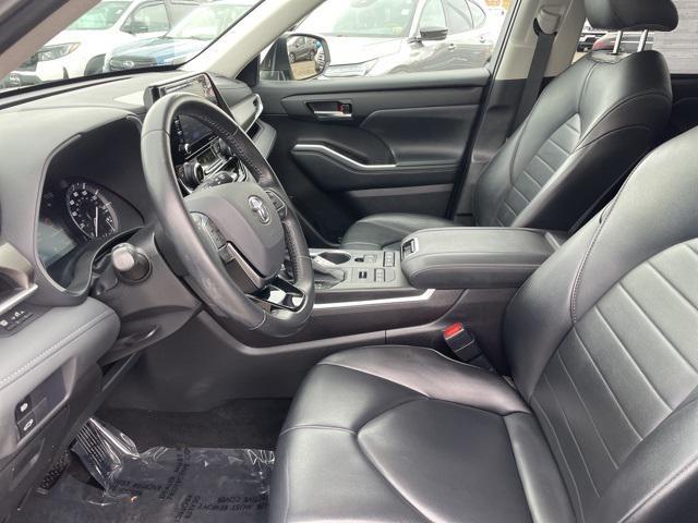 used 2021 Toyota Highlander car, priced at $29,998