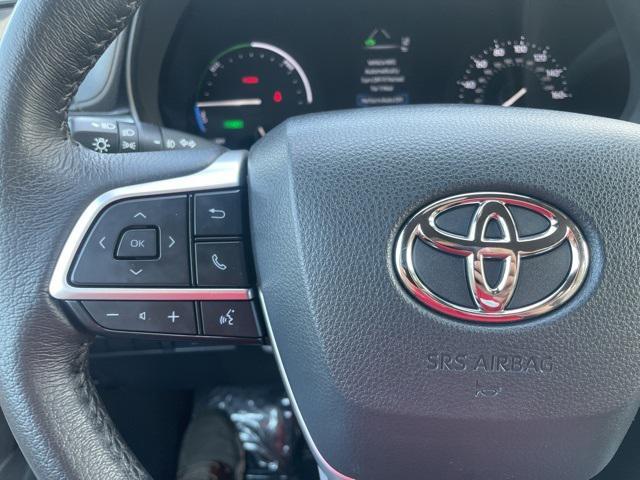 used 2023 Toyota Sienna car, priced at $46,998