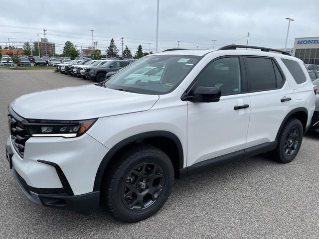 new 2025 Honda Pilot car, priced at $51,305
