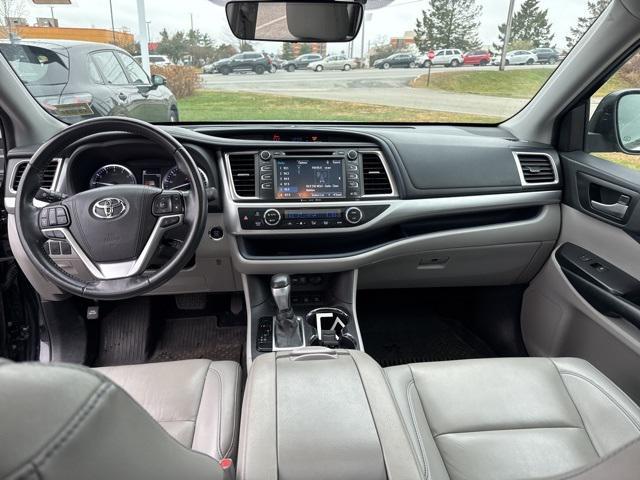 used 2019 Toyota Highlander car, priced at $26,981