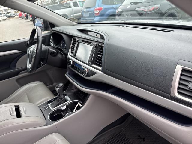 used 2019 Toyota Highlander car, priced at $26,981