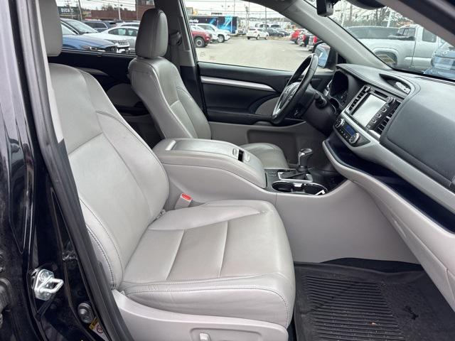 used 2019 Toyota Highlander car, priced at $26,981