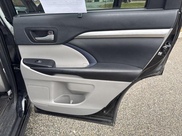 used 2019 Toyota Highlander car, priced at $26,981