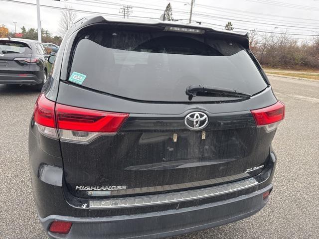 used 2019 Toyota Highlander car, priced at $26,981