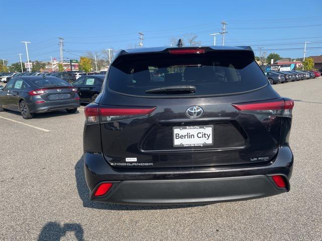 used 2021 Toyota Highlander car, priced at $28,998