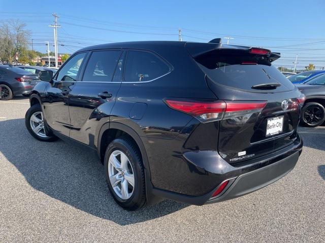 used 2021 Toyota Highlander car, priced at $28,998