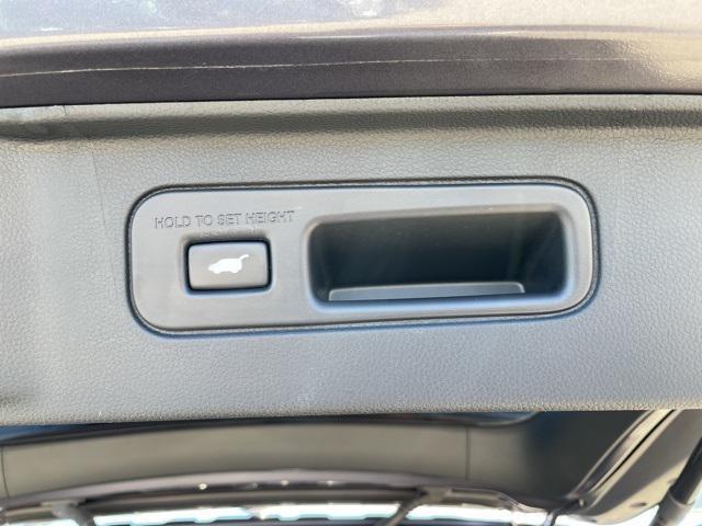 used 2023 Honda Pilot car, priced at $40,998