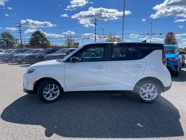 used 2025 Kia Soul car, priced at $21,252