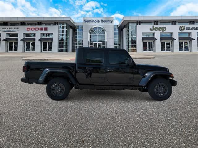 new 2024 Jeep Gladiator car