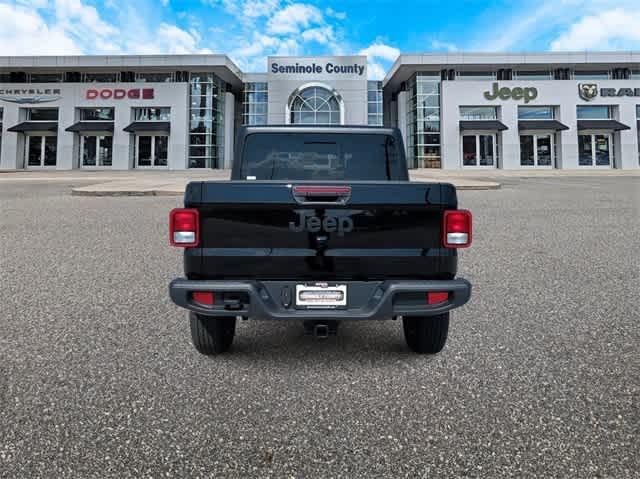 new 2024 Jeep Gladiator car