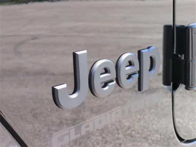 new 2024 Jeep Gladiator car