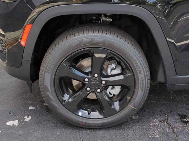 new 2025 Jeep Grand Cherokee car, priced at $40,250