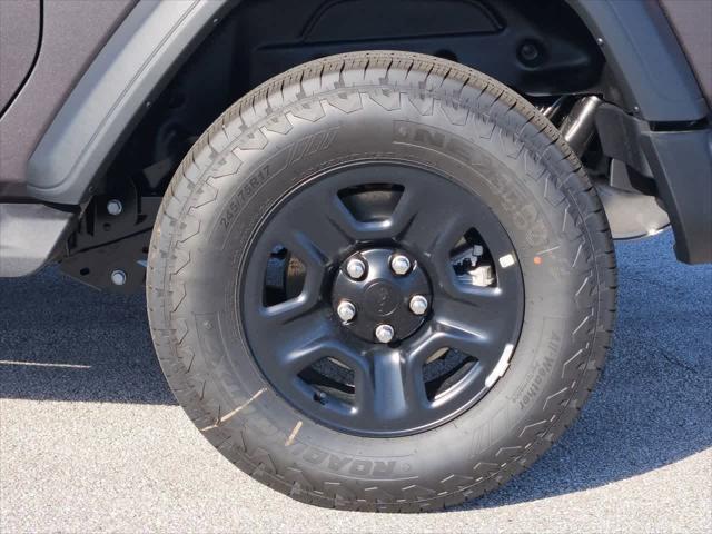 new 2025 Jeep Wrangler car, priced at $31,900