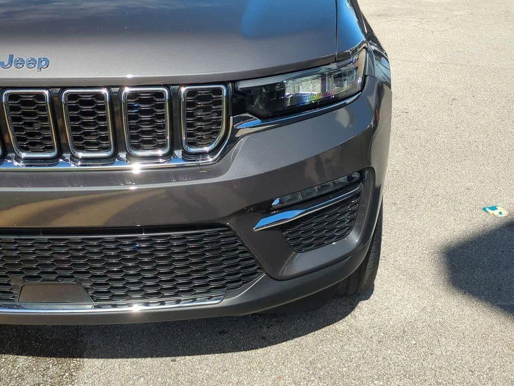 used 2022 Jeep Grand Cherokee car, priced at $28,487