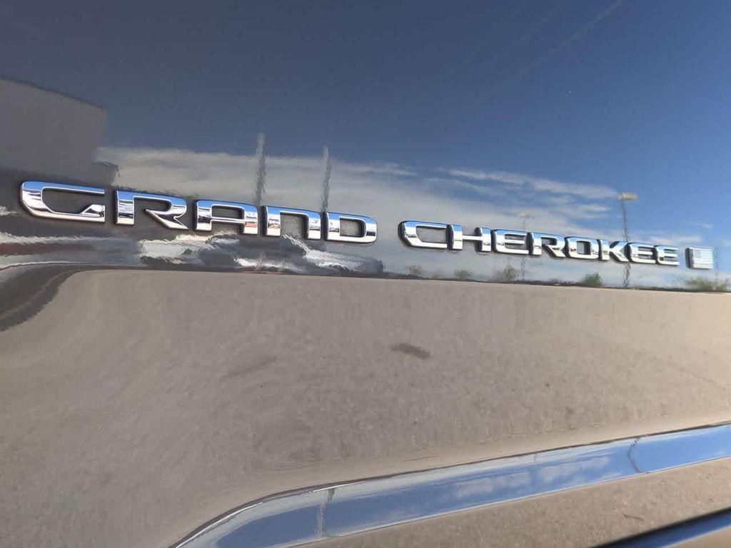 used 2022 Jeep Grand Cherokee car, priced at $28,487