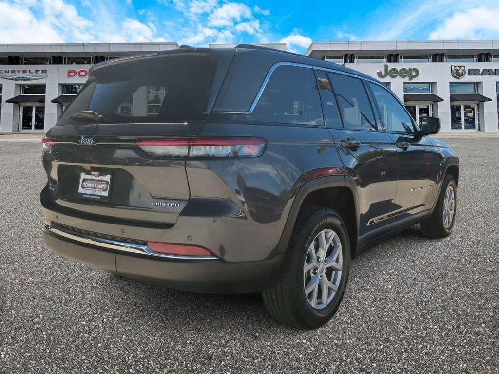 used 2022 Jeep Grand Cherokee car, priced at $28,487