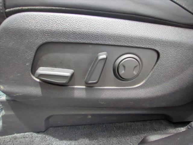 used 2024 Kia Carnival car, priced at $33,678