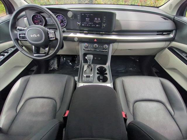 used 2024 Kia Carnival car, priced at $33,678