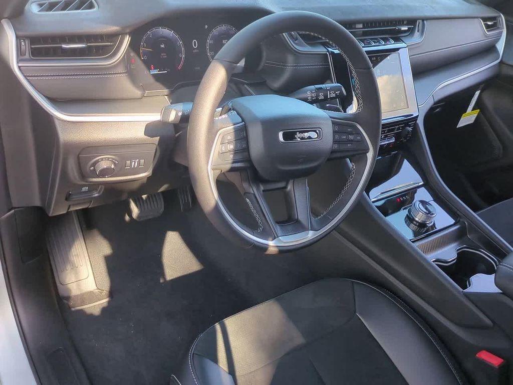 new 2025 Jeep Grand Cherokee L car, priced at $44,014