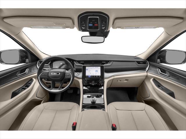 new 2025 Jeep Grand Cherokee car, priced at $33,900