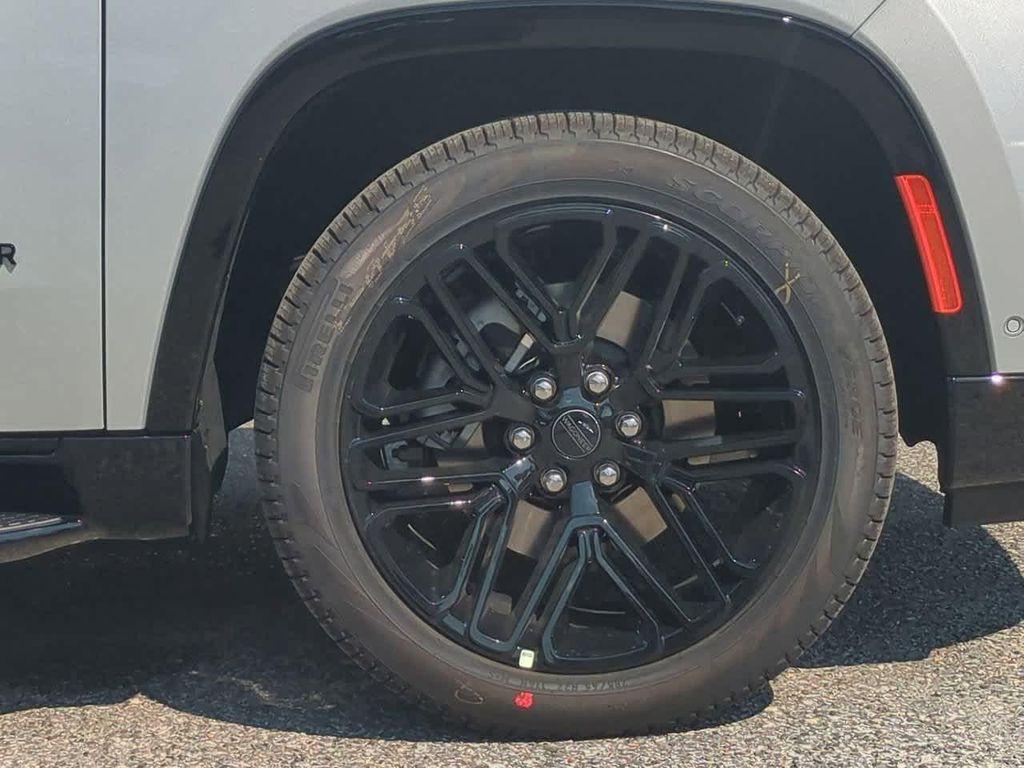 new 2025 Jeep Wagoneer car, priced at $71,901