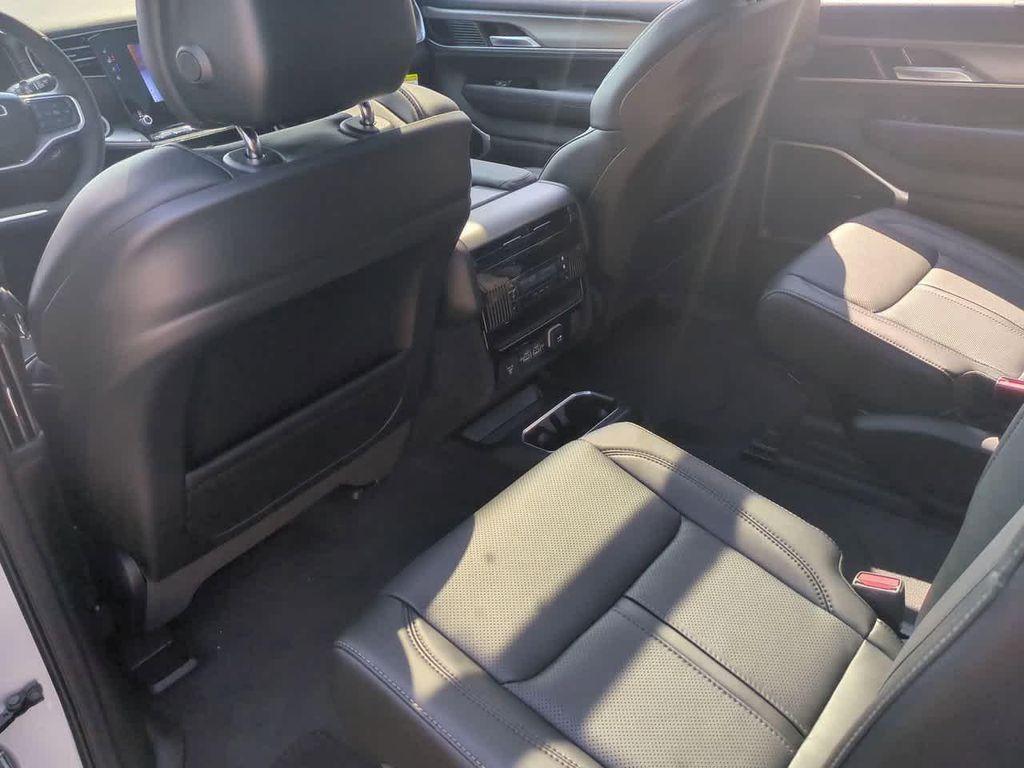 new 2025 Jeep Wagoneer car, priced at $71,901